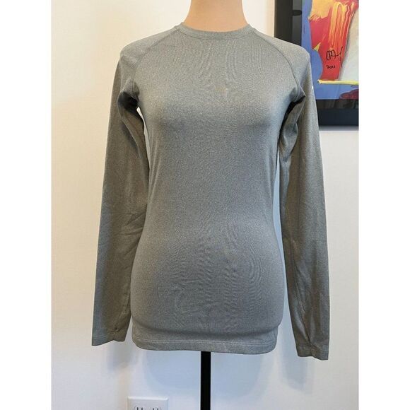 Nike Pro Combat Fitted Woman's Pullover Small - Picture 1 of 8